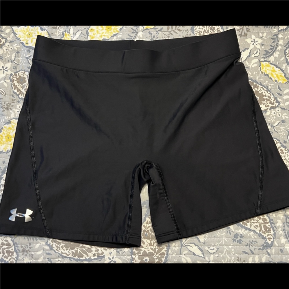 NWOT Under Armour Compression Shorts